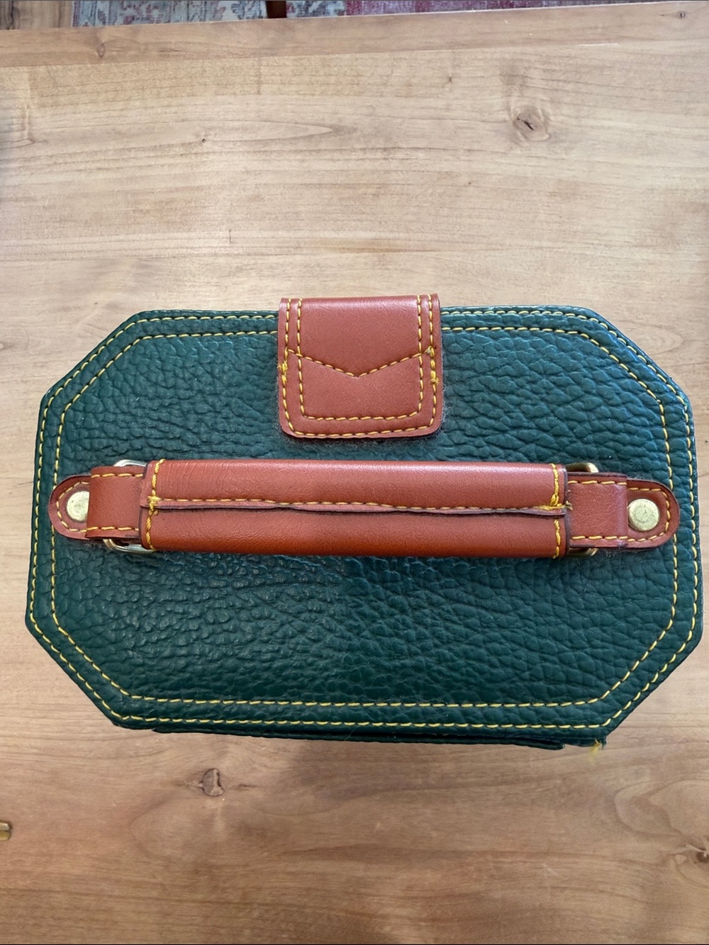 Vintage Dooney & Bourke Forest Green Pebbled Leather Box Bag with Brown Trim - Picture 4 of 11